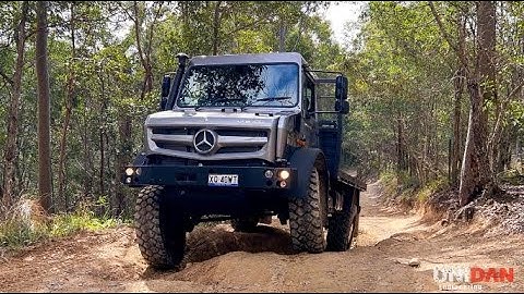 2021 U5023 UNIMOG MAKES 4X4 TRACK TOO EASY!
