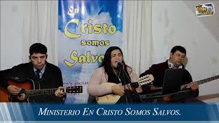 Video thumbnail of "Si Clamamos a Dios - Coro ECSS"