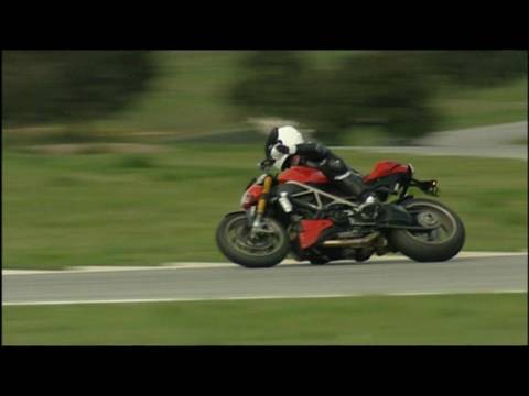 Ducati Streetfighter Test Die Nackte Duc Im Rennstreckentest Youtube