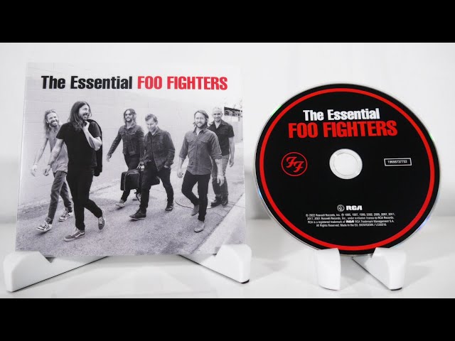 Foo Fighters - The Essential Foo Fighters CD Unboxing - YouTube