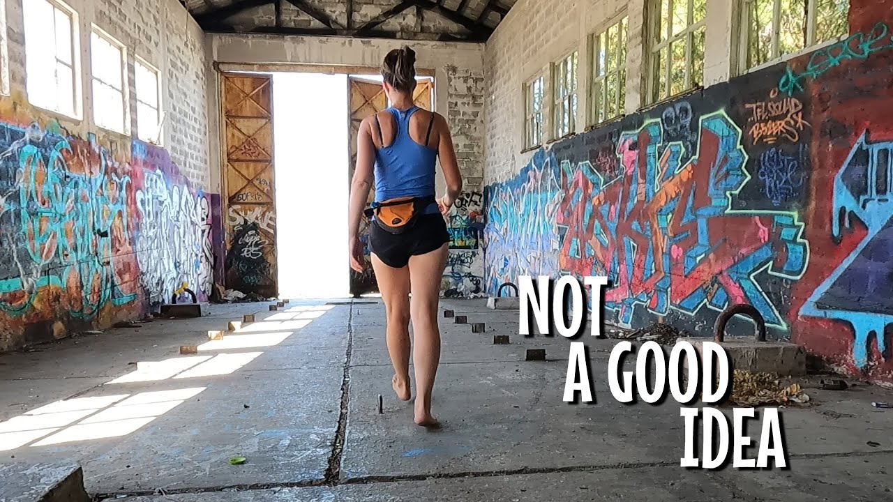 BARE FEET Exploring Abandoned Buildings | Martinas Life (part2)