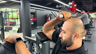 Pin-loaded High Pad Unilateral Bicep Curl
