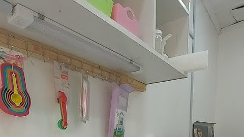 How To Decorate a Square Cake Using Whipping Cream