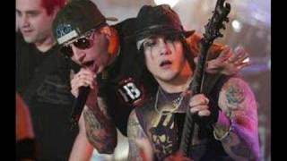 Bullet for my valentine-Scream, aim, fire slideshow thing