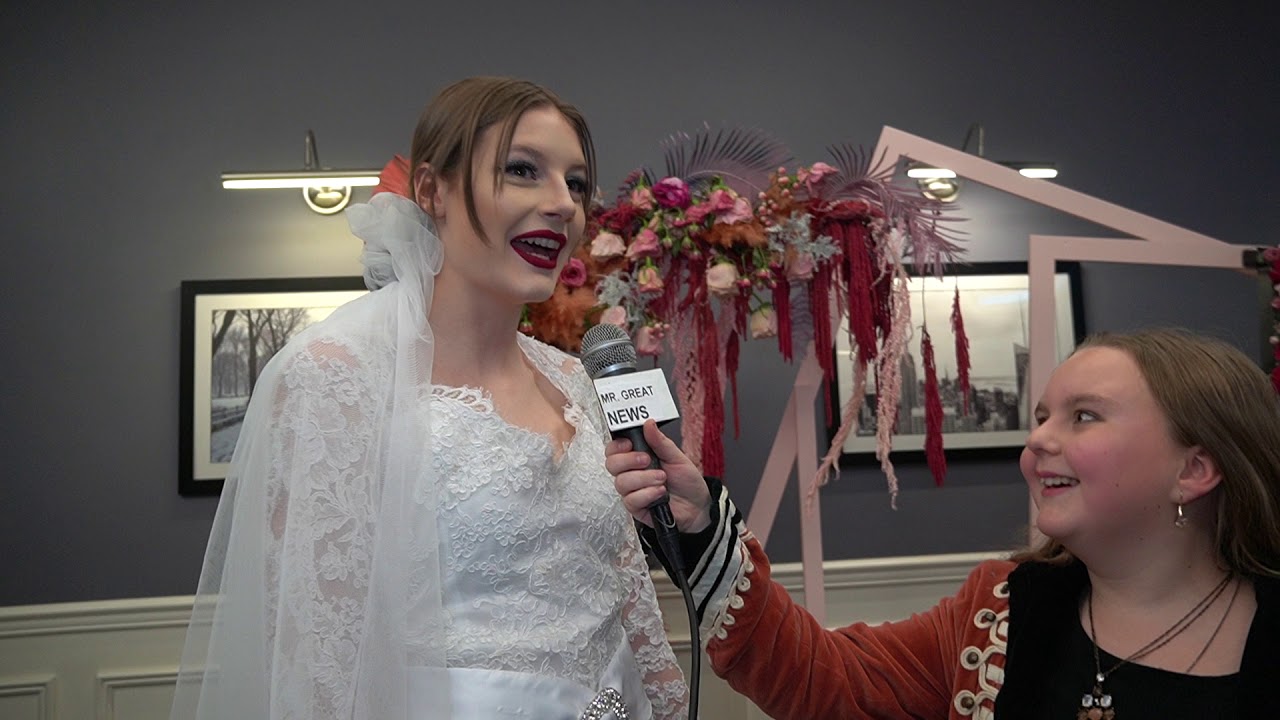 Bridal dress on a model at Couture fashion week - YouTube