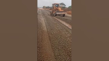 140H CAT Grader Balancing Base material #road #roadconstruction #caterpiller #caterpillar #grader