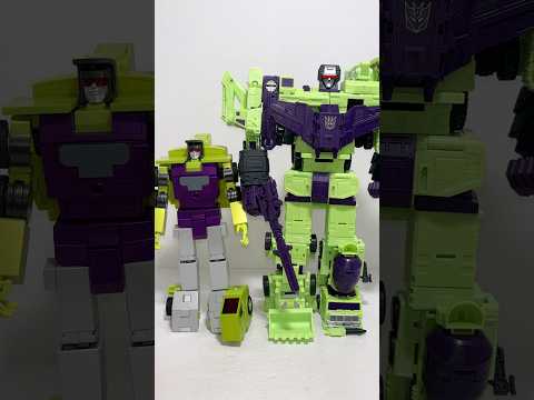 HUGE HOOK! #fanstoys #masterpiece #scale #transformers #studioseries #devastator #figure #wow #toys
