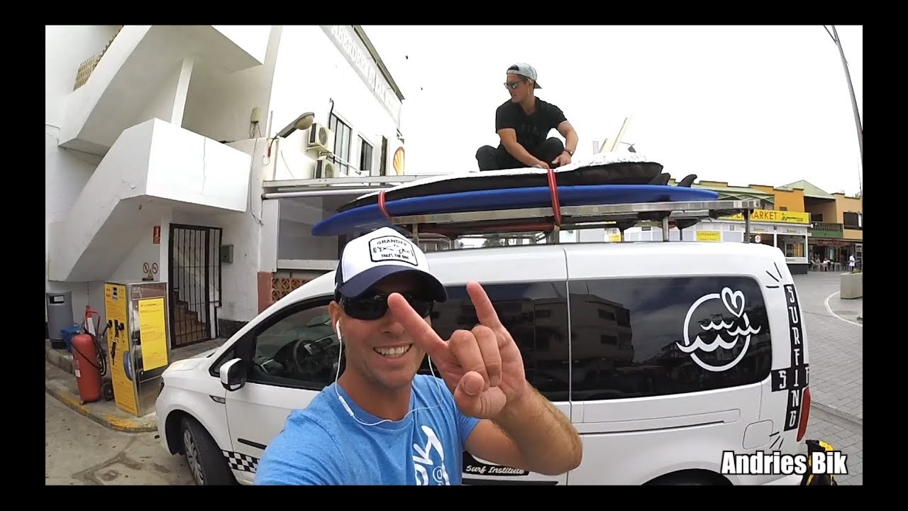 Surfing in Fuerteventura wit Surfinstitute
