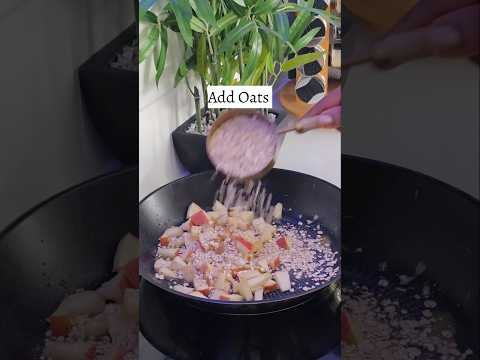 How to make caramelised apple Crumble Breakfast Recipe 🍎 🍏 #breakfast