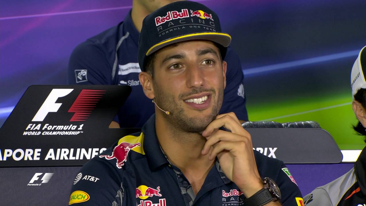 The Drivers Face The Press | Singapore Grand Prix 2016 - YouTube