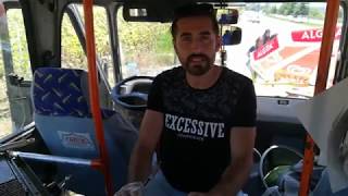 Otobüs İçerisinde Gezen Gezginci Köfteci