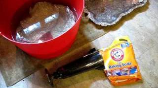 Video showing how easily you can clean large silver pieces using
aluminum foil, baking soda and hot water. the heat is key - warm water
from faucet won't...