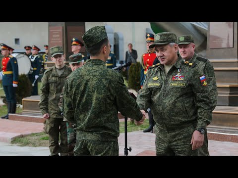 Инспекция Министром обороны Сергеем Шойгу российской авиабазы в САР