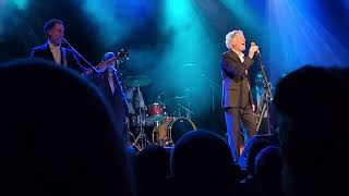 Tim Finn (ex. Split Enz) - Hard Act To Follow