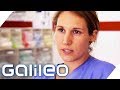 "Ist die Bezahlung angemessen?" 10 Fragen an eine Krankenschwester | Galileo | ProSieben