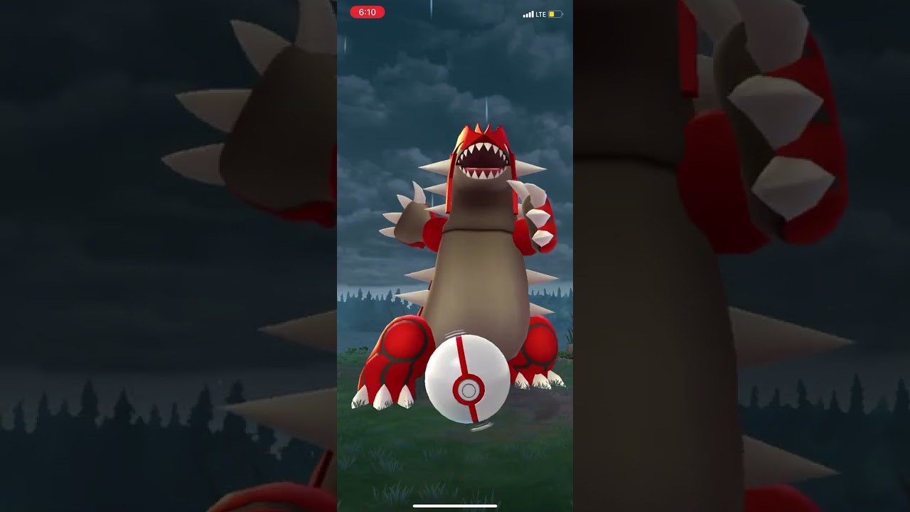 Catching Groudon! (Pokémon GO)