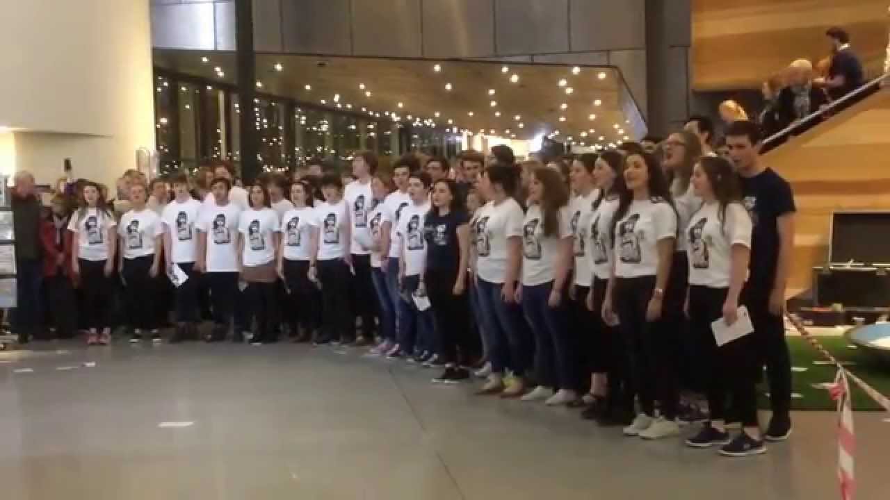 'Les Miserables fersiwn ysgolion' flash mob 2015 at Wales Millennium Centre, Cardiff.