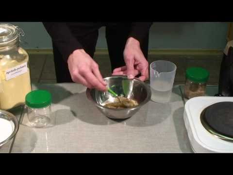 Video: Kā pagatavot un uzklāt medus un kafijas sejas masku: 5 soļi