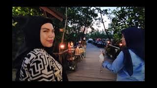 Menikmati Sore Hari di cafe Kampung Bakau Kendari