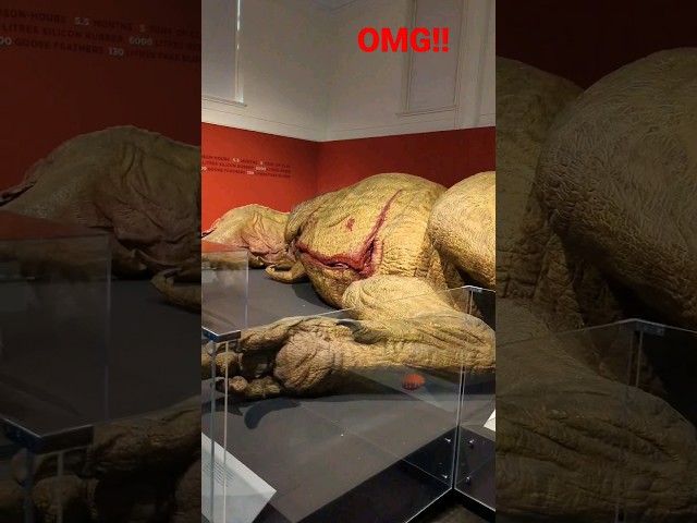 Worlds first dead T-Rex #shorts #short #shortsvideo #views #omg #dinosaur #amazing #epic #real class=