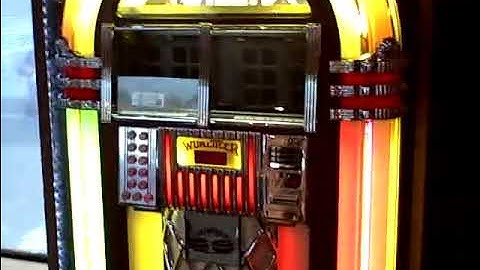 Jonas Brothers/John Fields - Gibson bus San Jose walk thru 11/04/07