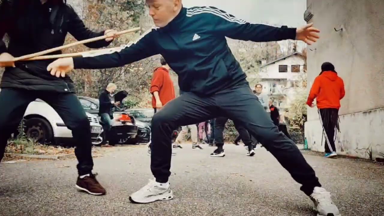 La Canne by Roger Pozzi: double handed defense against strike to the head