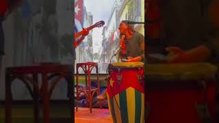 😱 ASÍ CANTÓ UNA CUBANA EN MADRID🇨🇺 #madrid #shorts #music
