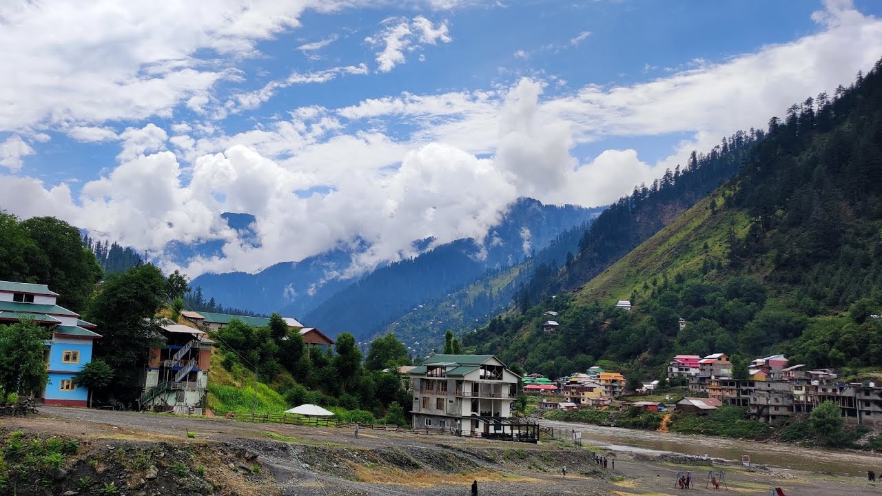 Kashmir place to visit in Summer|| Jammu Kashmir Tourist place|| Place to visit in Kumraht valley.