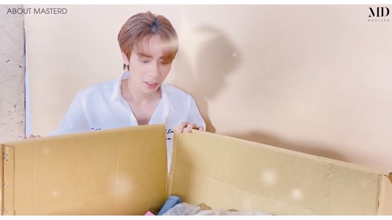 About MasterD #4: Mở thùng quà bất ngờ từ Muzik - Unboxing the gift box from Muzik