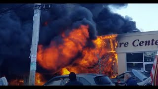 *PRE-ARRIVAL* FULLY INVOLVED AUTO SHOP 2nd Alarm | Rockville Centre, NY (2-6-24) pt 1 of 3