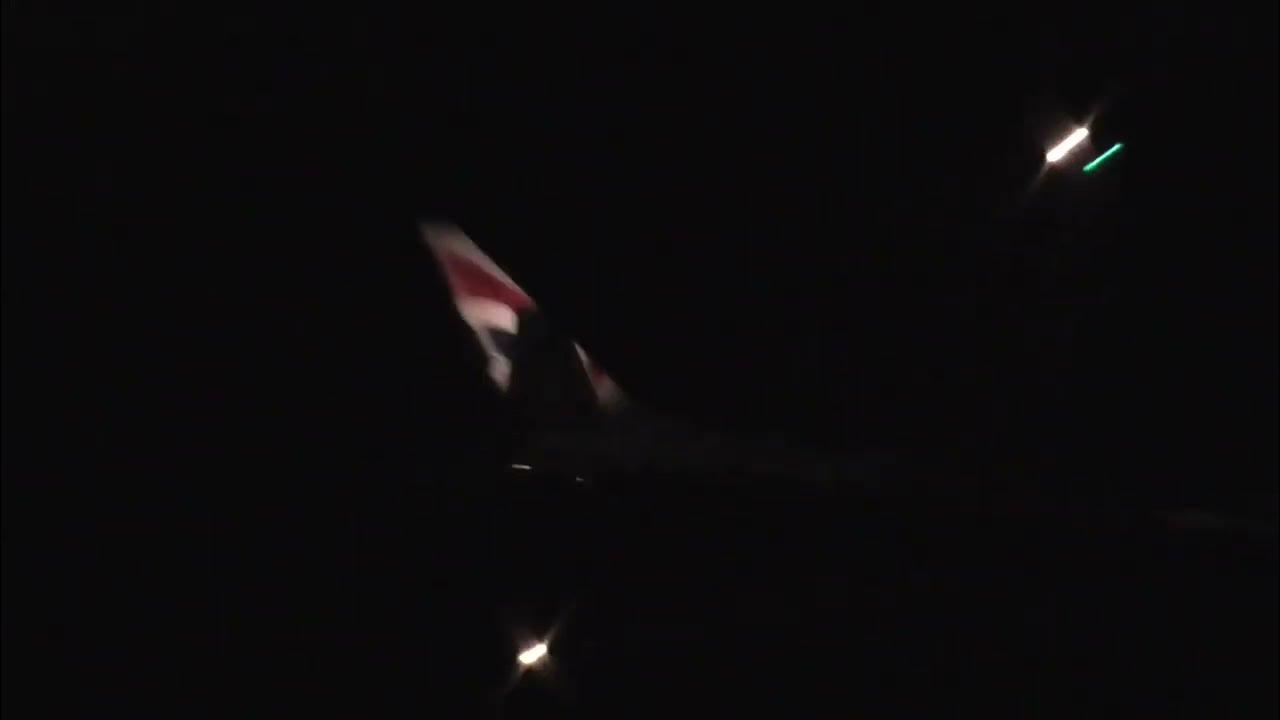 British Airways B772 London Heathrow Screeching Night Departure - YouTube