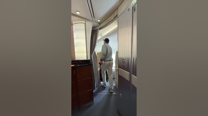 Boarding Emirates A380 First Class😱