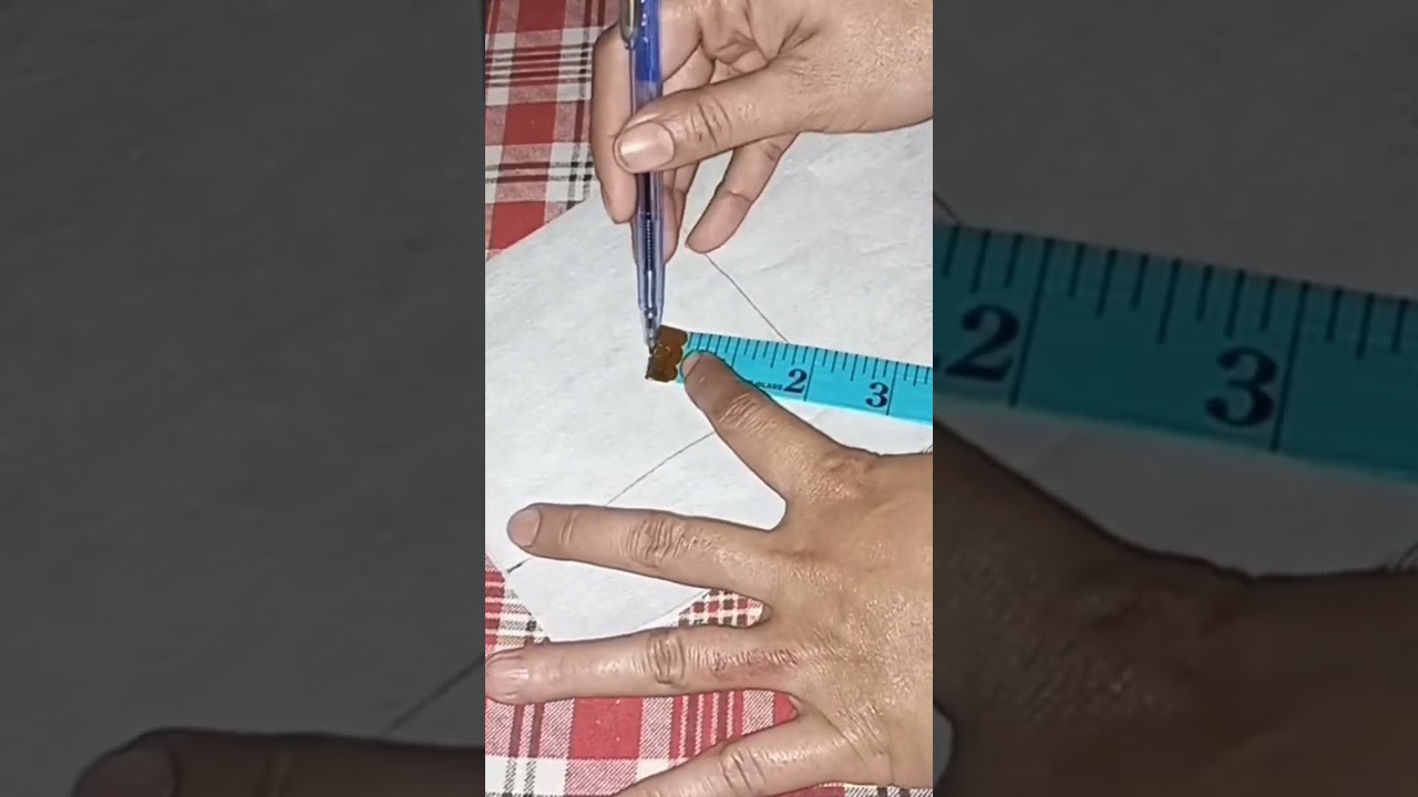 How to cut perfect round neckline