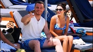 Confirmado Hande Erçel Y Kerem Bürsin Ya No Esconden Su Amor