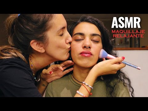 ASMR en español - Maquillaje Relajante a Persona Real - maquillando a mi mejor amiga soft spoken