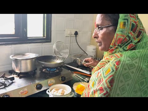आईने केली दसऱ्याची पुरणपोळी