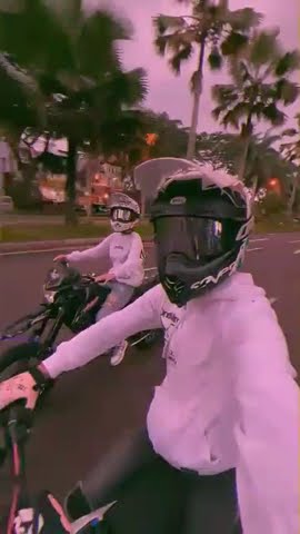 Story jalan2 naik motor sama pacar 30 detik #storysupermoto #crfindonesiaadventure