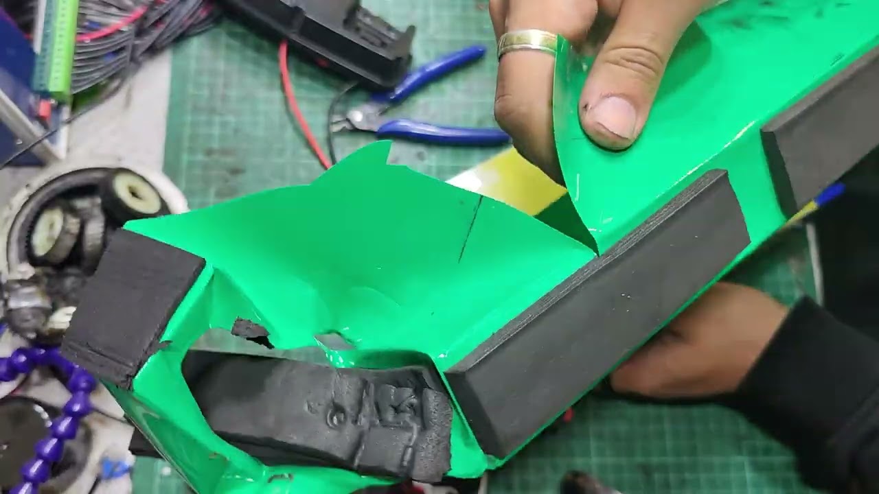 Cyclotricity Rack Battery Teardown.