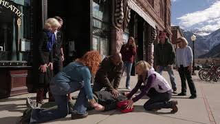 How to use a public Automated External Defibrillator AED.