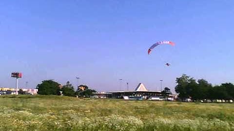Training flight 40713 with RC powered paraglider