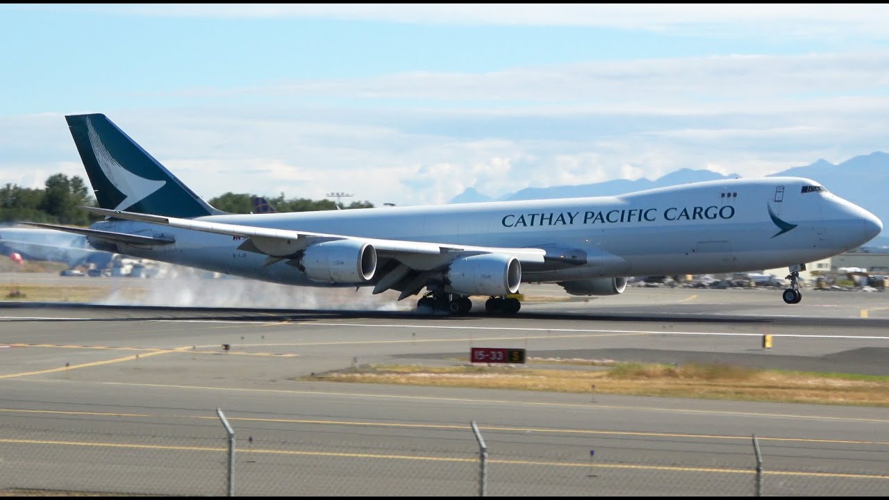 Cathay Pacific Cargo 747-8 landing, ANC - YouTube