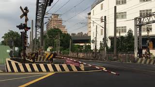 110/8/20日樹林區俊英街平交道1207次微笑號