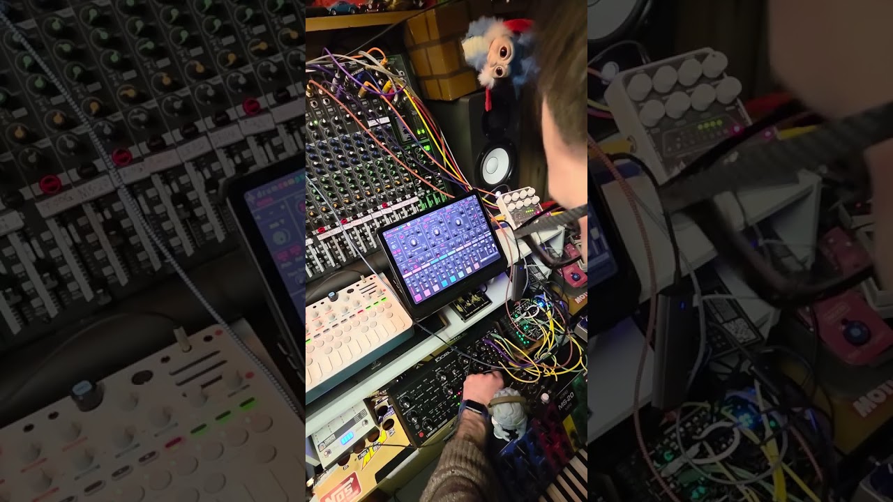 Drum Computer App + Moog Labyrinth = Awesome 