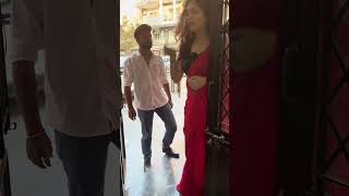 Aur mat pakdo haath..🤣