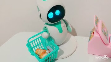 Eilik at the supermarket #energizelab #robot #eilik #eilikrobot
