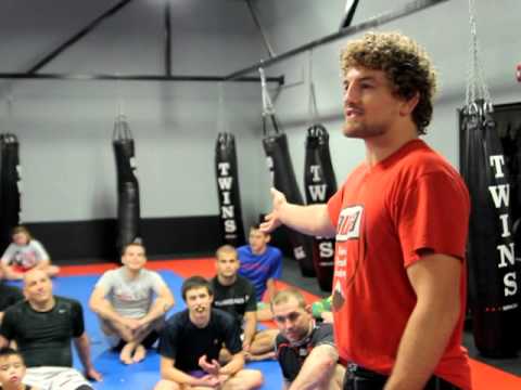 Ben Askren tells a story during wrestling seminar - YouTube