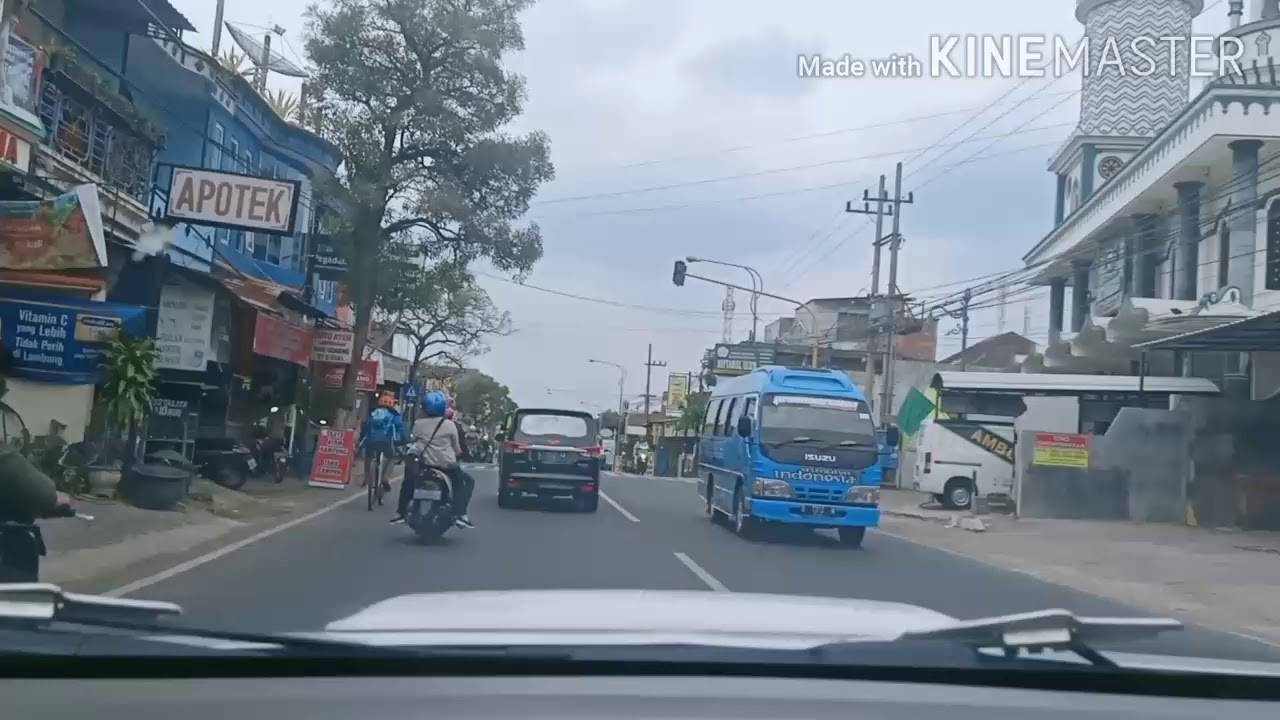 Perjalanan dari Batu ke Kota Malang  dengan Mobil  Chevrolet  