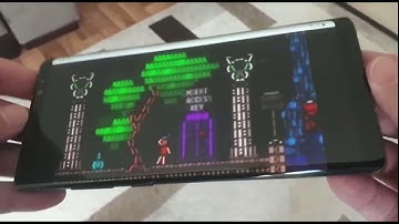 Stereo effect of parallax text layers in the retro indie game ASCIIDENT