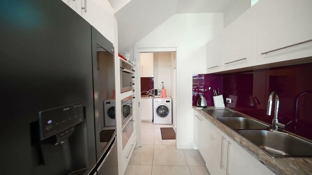 Property for Sale: 29 Panorama Way, Sanctuary Lakes, VIC 3030 | Barry Plant Point Cook