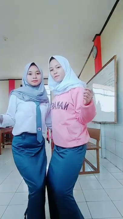goyang rok licin sekolah